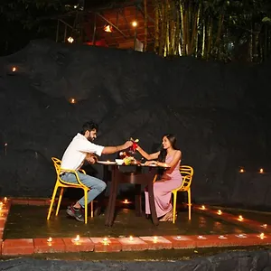 Clay By Bestinn Leisure - Wayanad Padinjarathara